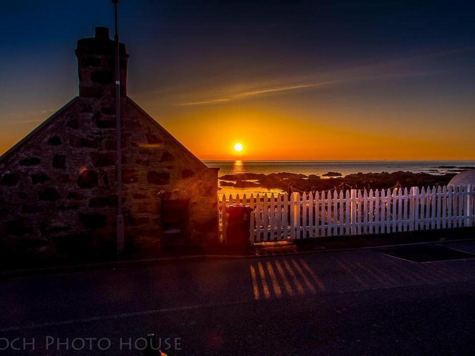 Pew With A View - Seafront Cottages Sandhaven Экстерьер фото