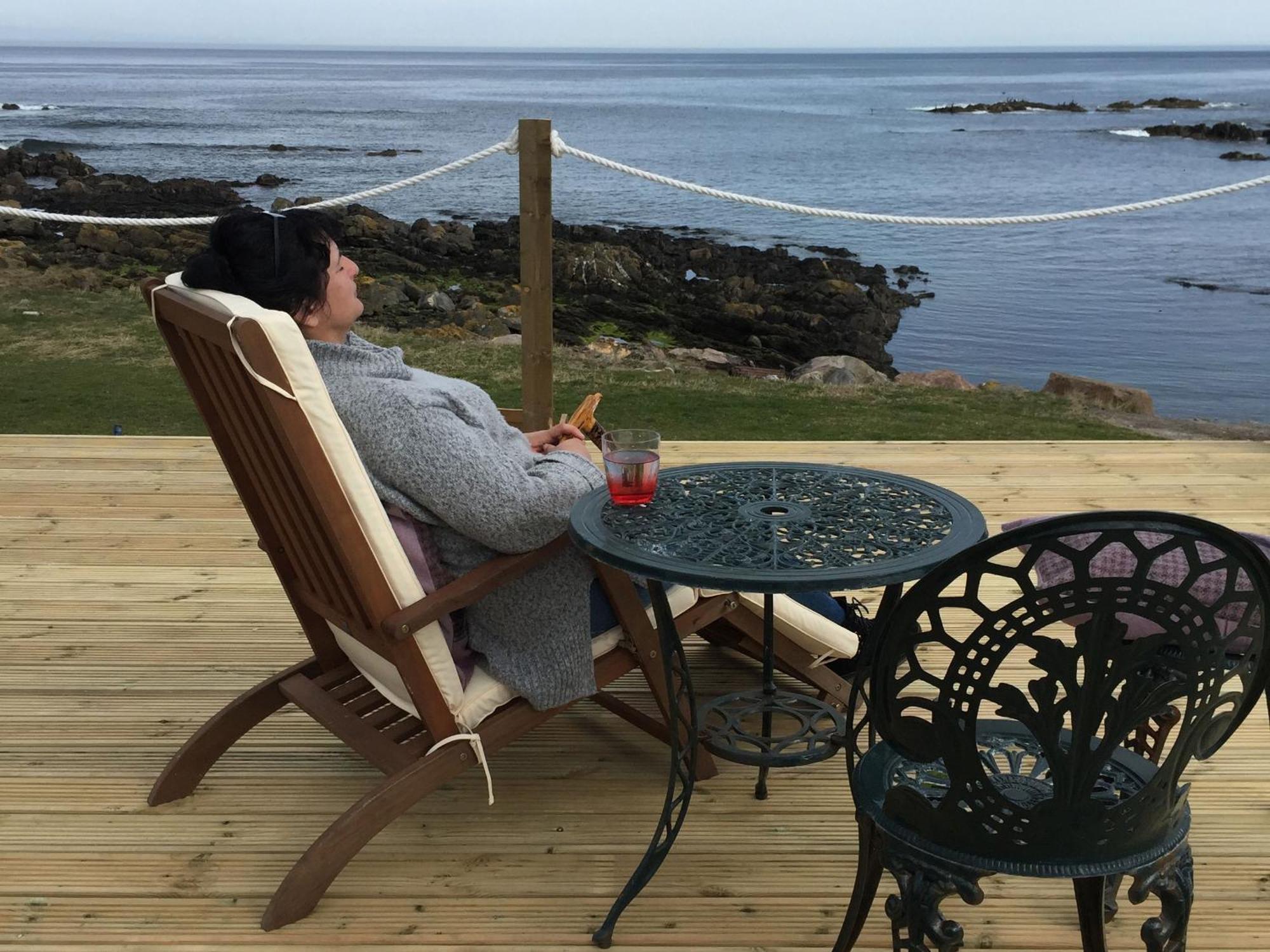 Pew With A View - Seafront Cottages Sandhaven Номер фото